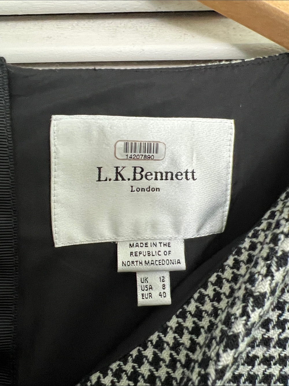 LK Bennett Black and White Houndstooth Midi Sheath Dress - Picture 3 of 3